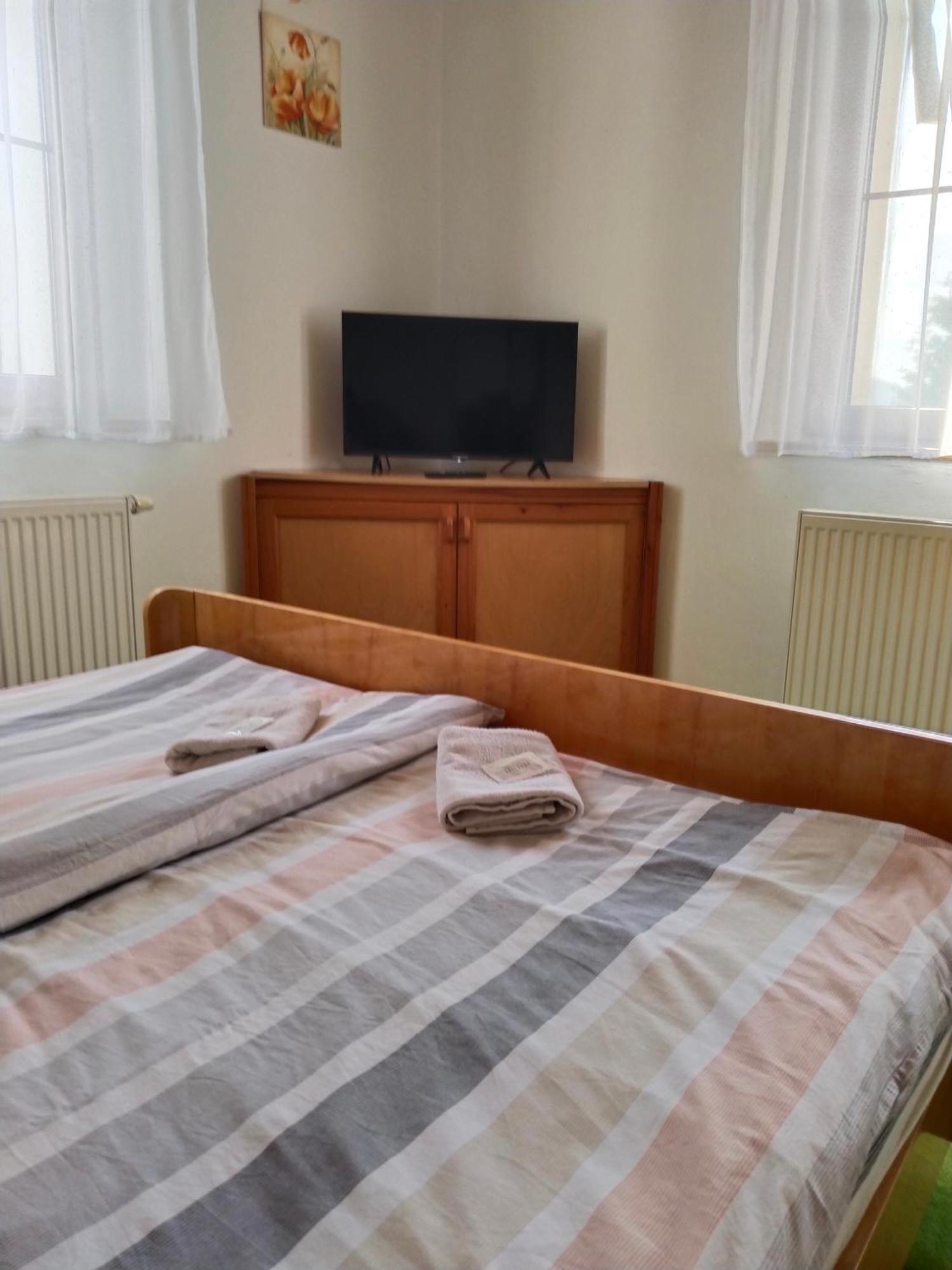 Boží DarPenzion Spicak公寓 外观 照片